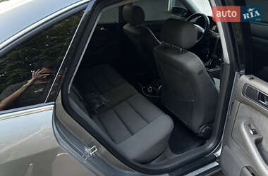 Седан Audi A6 2004 в 