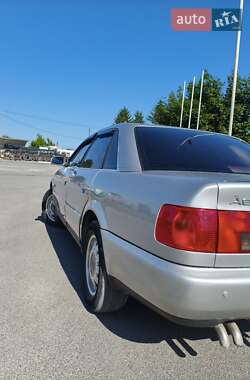 Седан Audi A6 1996 в 