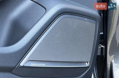 Седан Audi A6 2019 в 