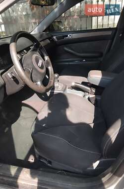 Седан Audi A6 2001 в 