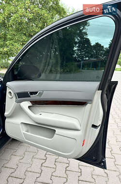 Седан Audi A6 2010 в 