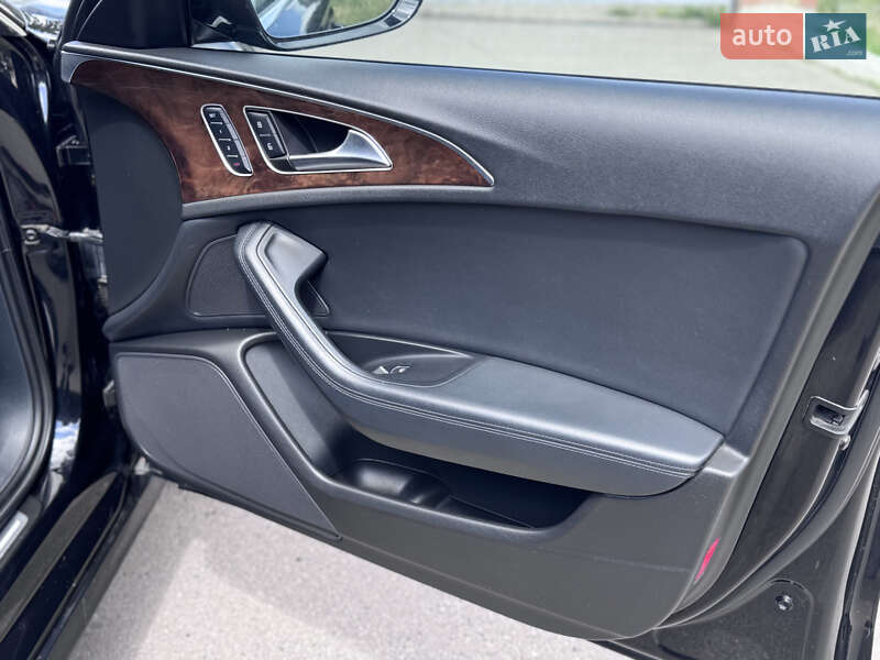 Седан Audi A6 2011 в Краснограде