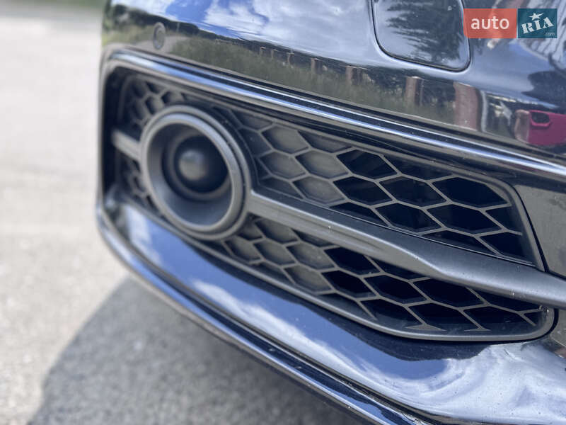 Седан Audi A6 2011 в Краснограде