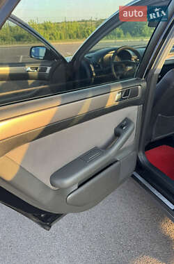Универсал Audi A6 2000 в 