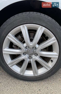 Седан Audi A6 2013 в 