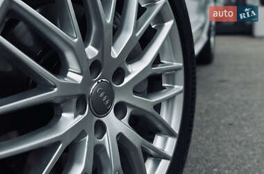 Седан Audi A6 2015 в 