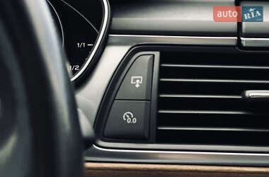 Седан Audi A6 2015 в 