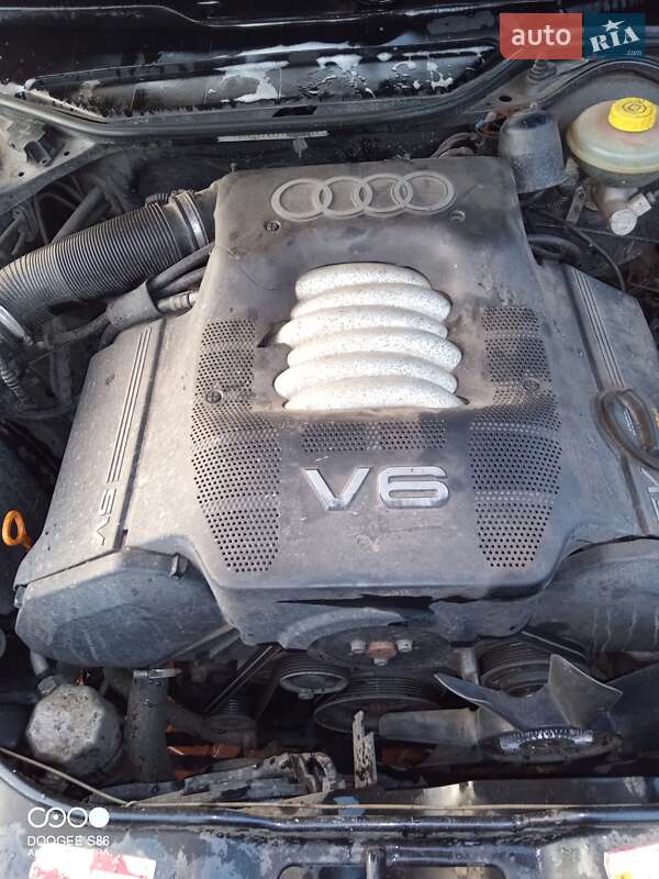 Седан Audi A6 1996 в Сарнах