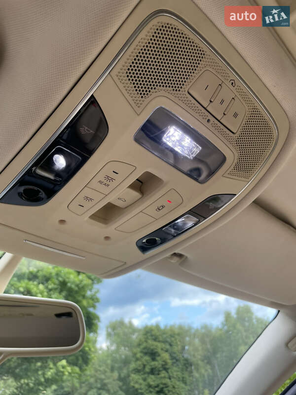 Седан Audi A6 2012 в Киеве