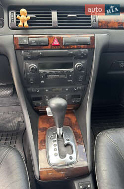 Седан Audi A6 2002 в 