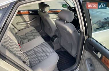 Седан Audi A6 2002 в 