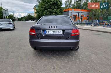 Седан Audi A6 2004 в 