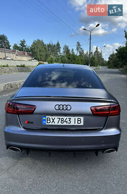 Седан Audi A6 2015 в 