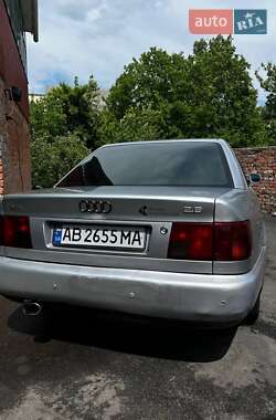 Седан Audi A6 1995 в 