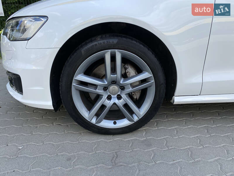 Седан Audi A6 2015 в Луцьку