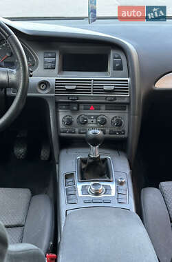 Седан Audi A6 2004 в 