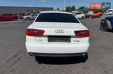 Седан Audi A6 2013 в 