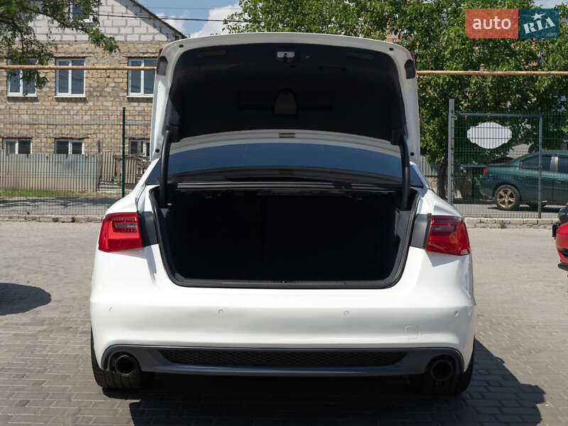Седан Audi A6 2013 в Одессе