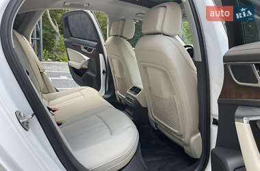 Седан Audi A6 2021 в 