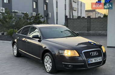 Седан Audi A6 2004 в 