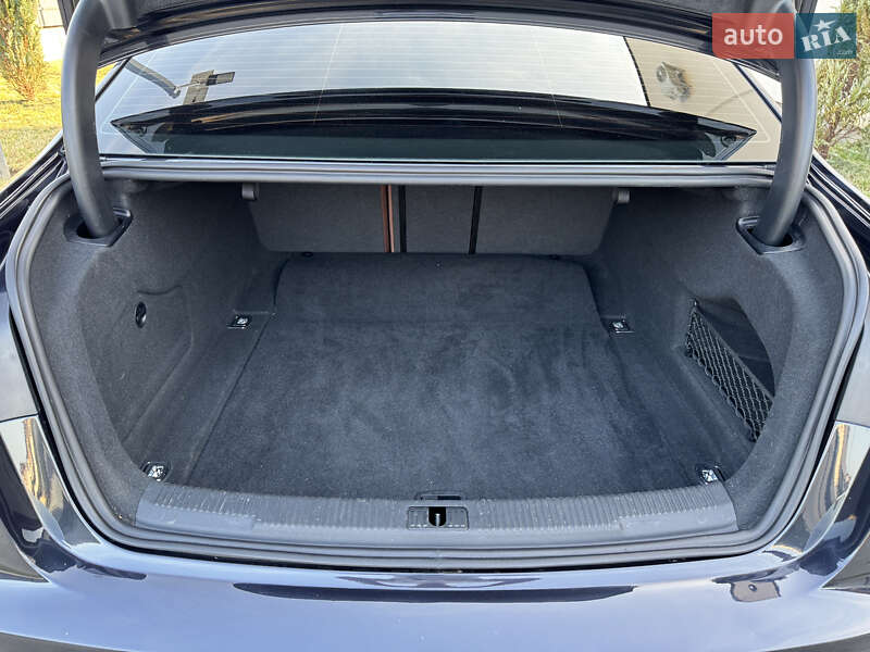 Седан Audi A6 2018 в Ужгороде