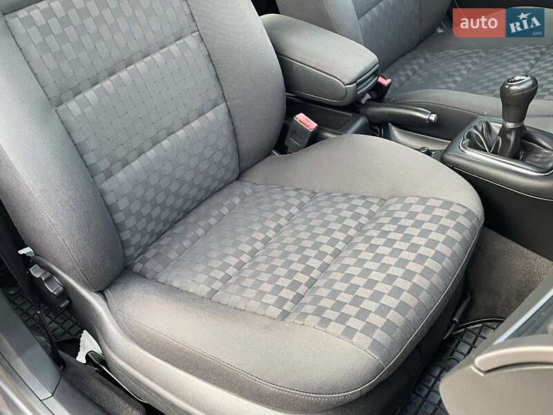 Седан Audi A6 2003 в Каменском фото 32 Седан Audi A6 2003 в Каменском