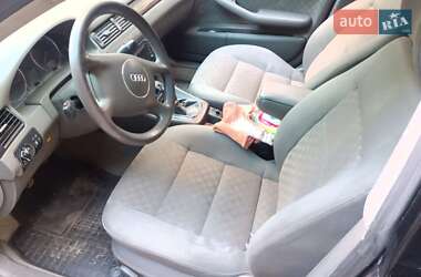 Седан Audi A6 2001 в 