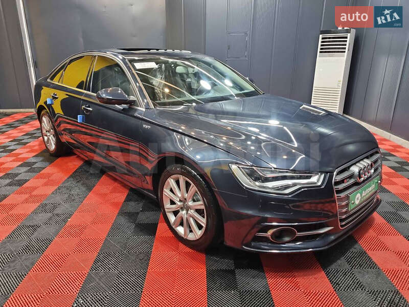 Седан Audi A6 2013 в Коростене