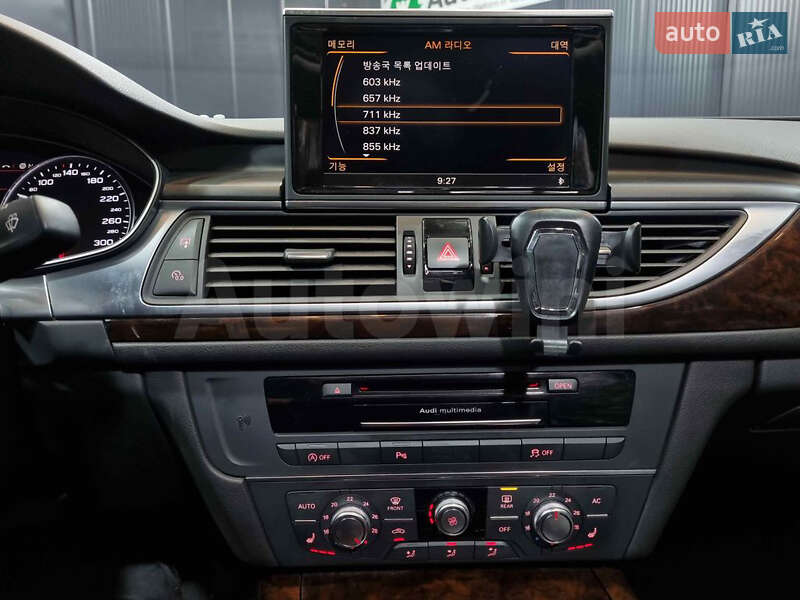 Седан Audi A6 2013 в Коростене
