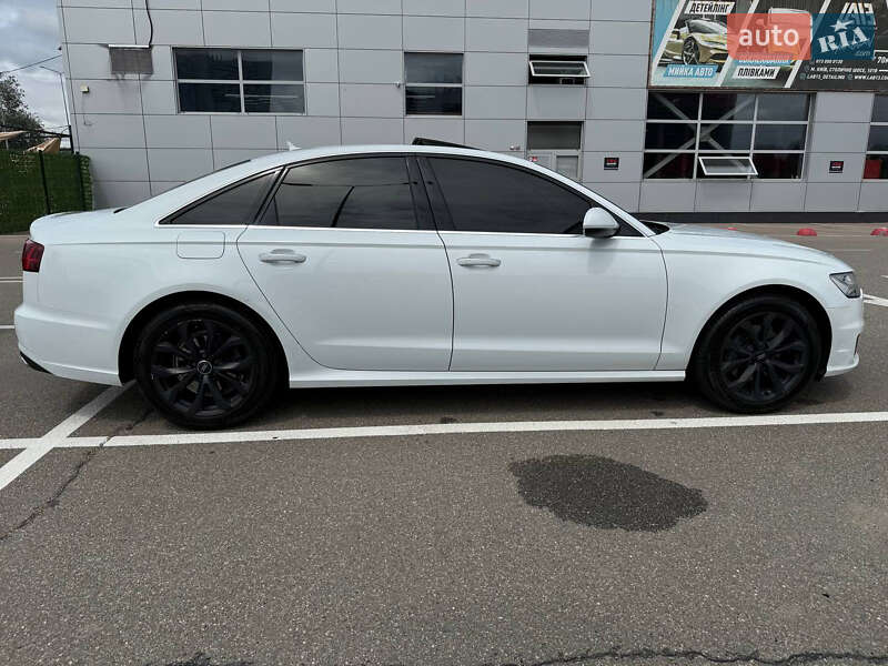 Седан Audi A6 2015 в Киеве