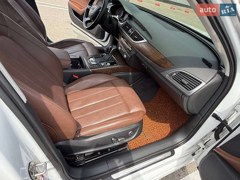 Седан Audi A6 2015 в Киеве