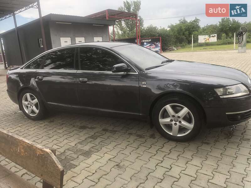 Седан Audi A6 2004 в Виноградові
