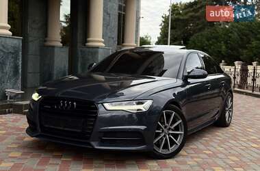Седан Audi A6 2015 в 