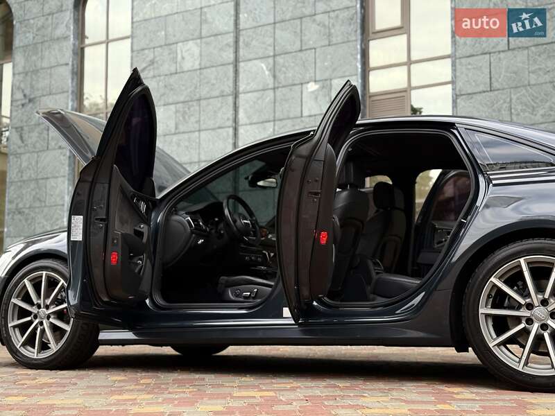Седан Audi A6 2015 в 