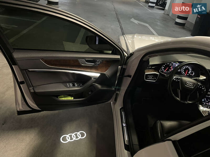 Седан Audi A6 2019 в Киеве