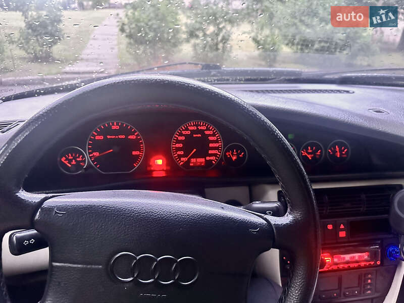 Седан Audi A6 1995 в Глухові