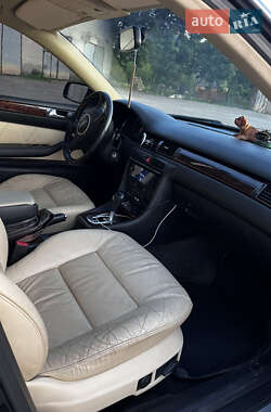 Седан Audi A6 2004 в 