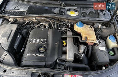 Седан Audi A6 2004 в 