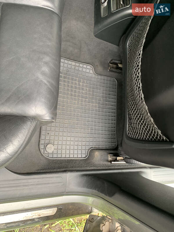 Седан Audi A6 2006 в Глобине