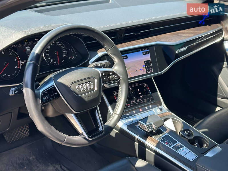 Седан Audi A6 2020 в Ужгороде