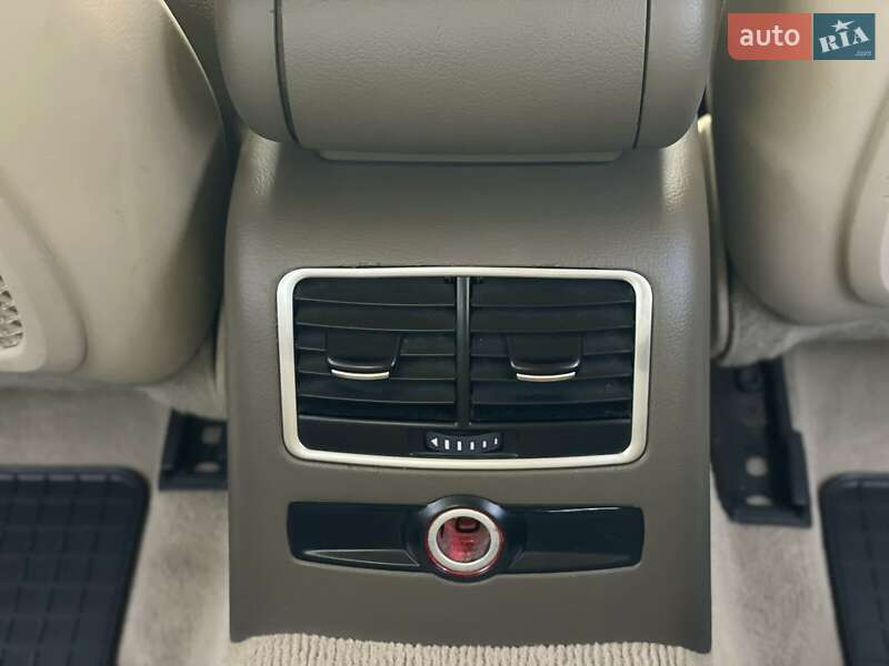 Седан Audi A6 2010 в Днепре