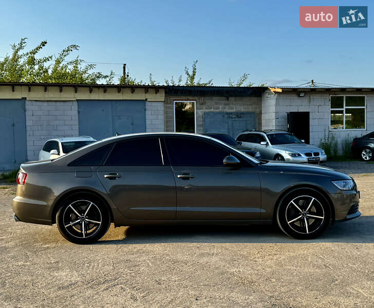 Седан Audi A6 2011 в Ровно