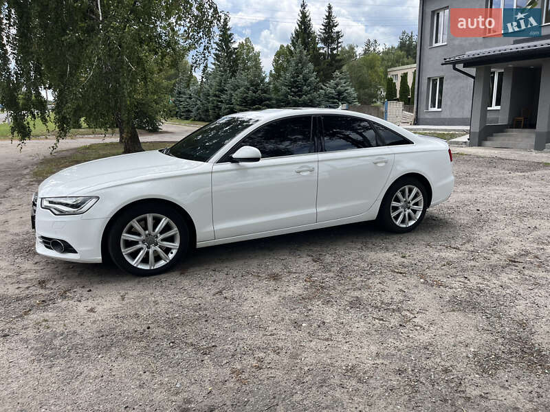 Седан Audi A6 2014 в Краснограде