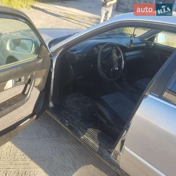 Седан Audi A6 1997 в Березному
