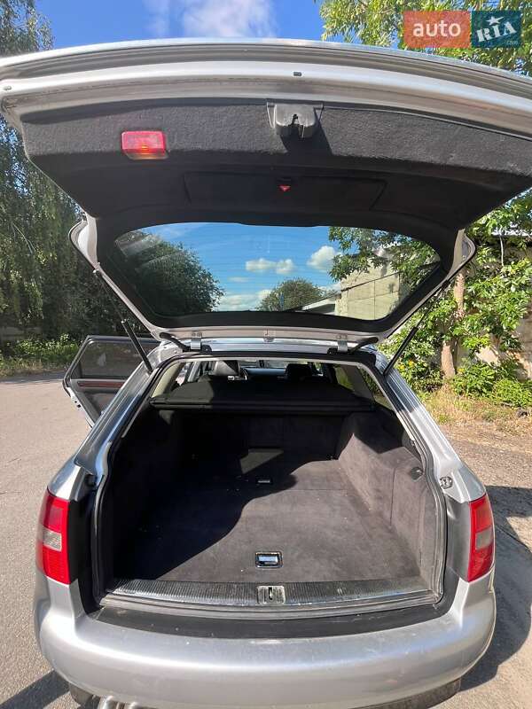 Универсал Audi A6 2003 в Обухове