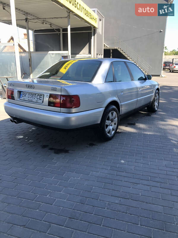 Седан Audi A6 1996 в Луцке