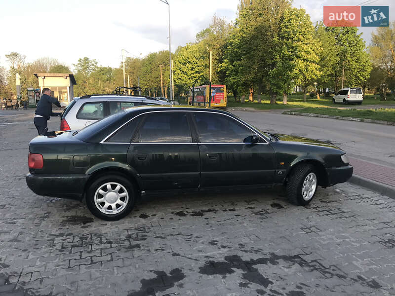 Седан Audi A6 1995 в Луцке