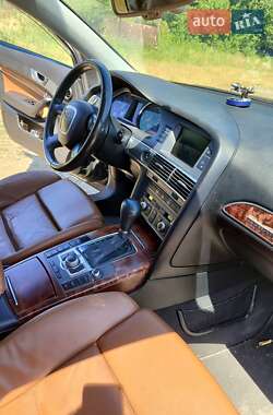Седан Audi A6 2004 в 