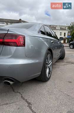 Седан Audi A6 2012 в 