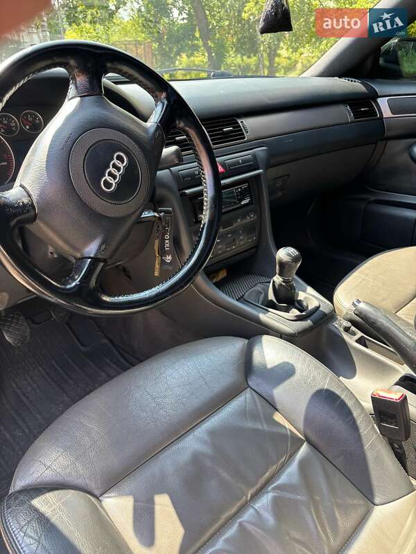Седан Audi A6 1999 в Сарнах
